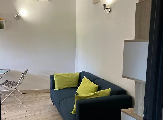 Pleasant Private Located In A Garden Of 8000m2 With Trees *